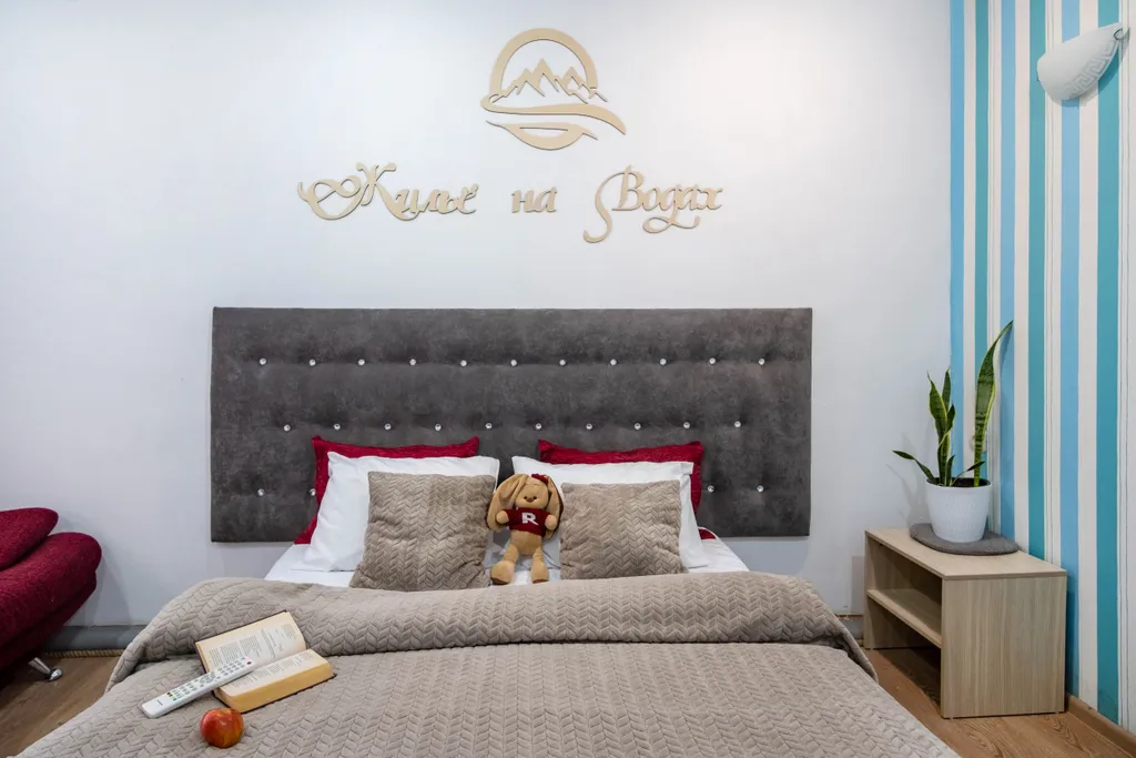 Большая комната с санузлом и кондиционером в Доме Путещественника