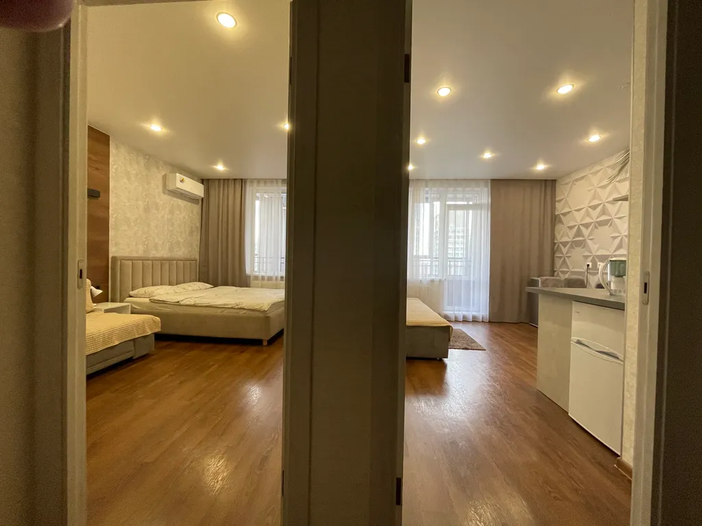 Новая квартира у ЖД вокзала в центре с теплой парковкой