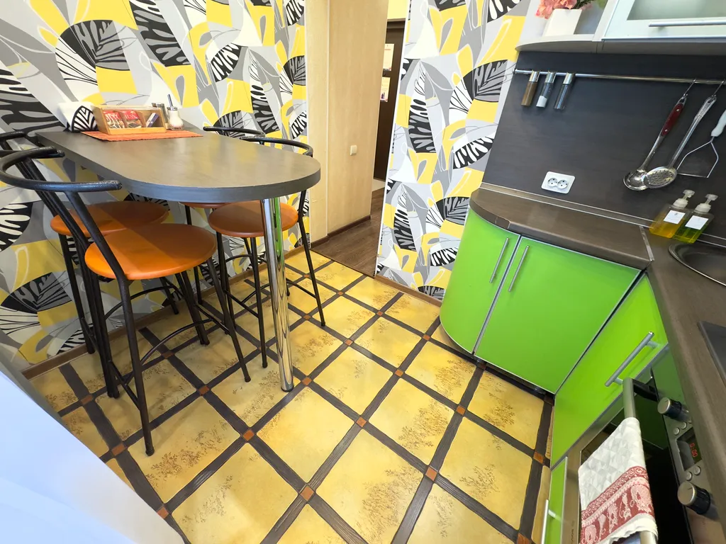 Люксовая двухкомнатная с авторским освещением