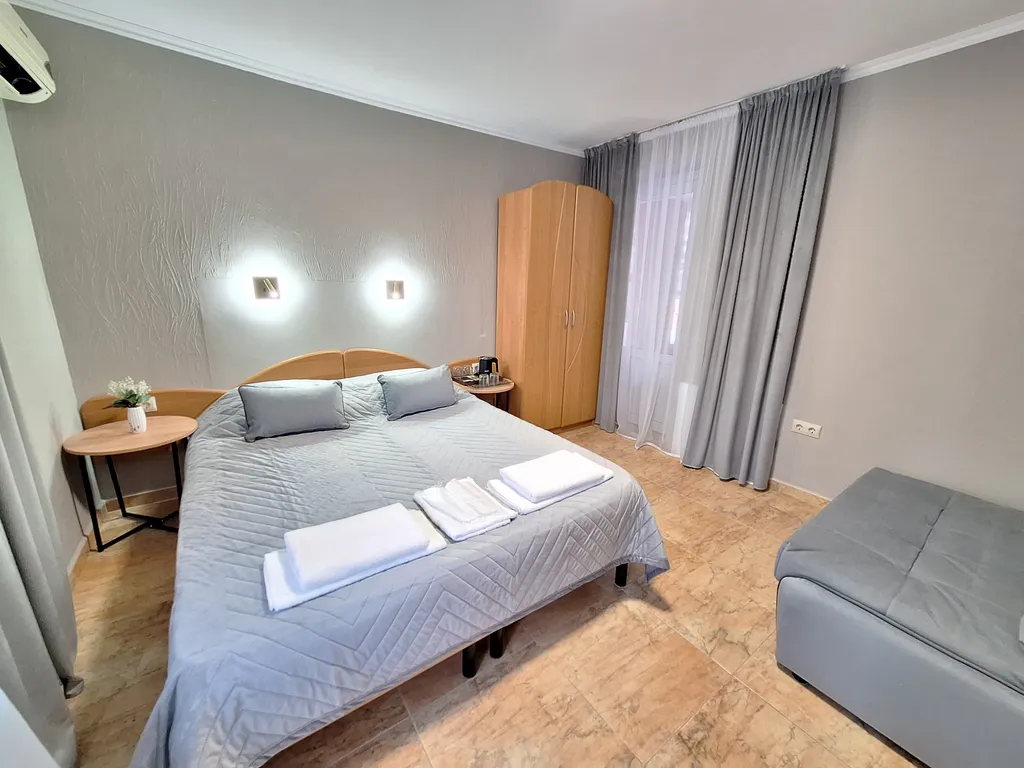 Квартира Квартира Комфорт плюс с террасой четырёхместный номер двуспальной кроватью — Геленджик