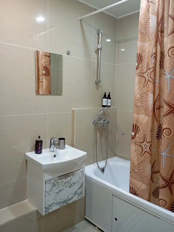 Просторная квартира в удобном районе с отдельным входом