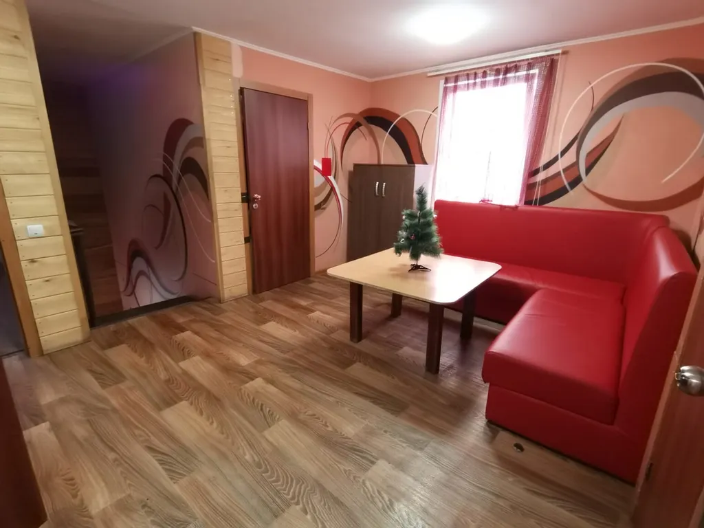 Коттедж в Красном стиле