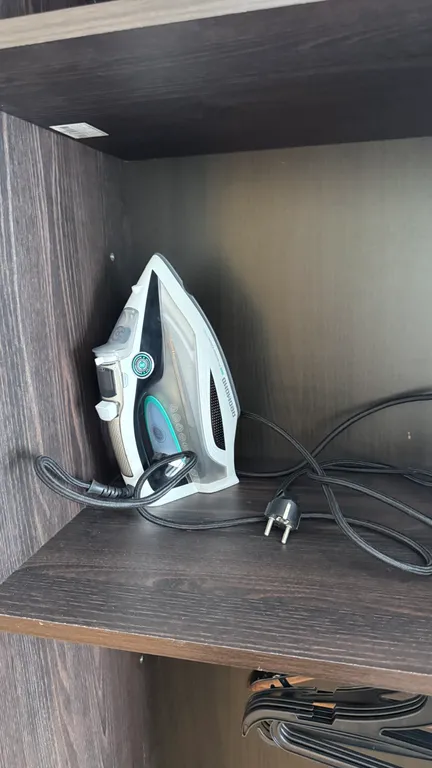 Квартира в живописном районе города.
Есть все отчётные документы.