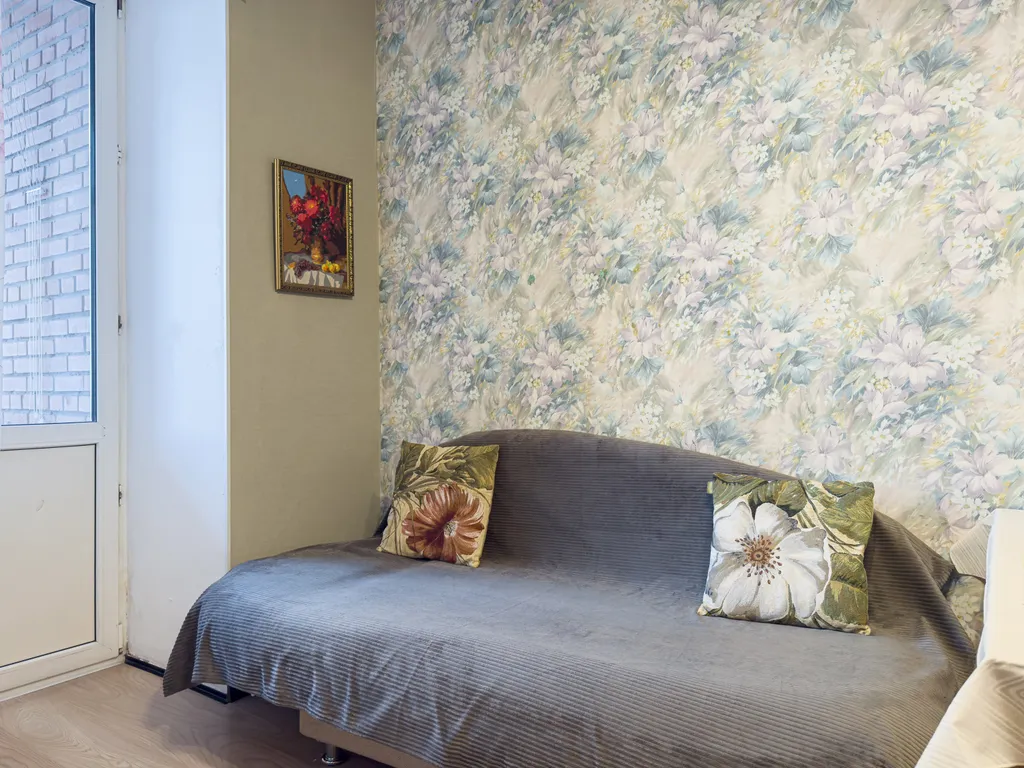 Евротрешка с подземной парковкой близко к центру