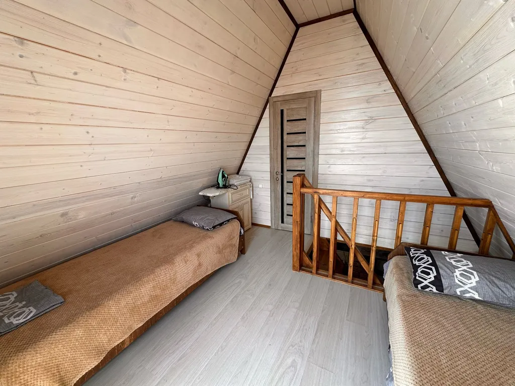 Коттедж с качелей кокон