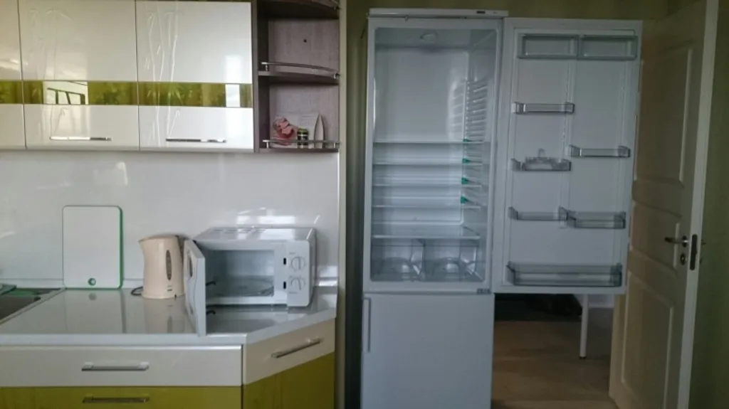 Евродвушка с компьютером, принтером, новой кроватью