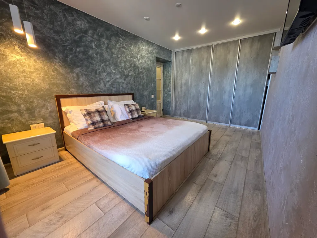 Шикарная Евро-двушка в Центре на берегу реки с потрясающим видом!