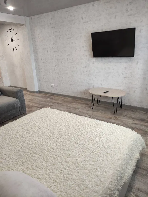 Квартира с отличным ремонтом — аренда посуточно в Ижевск