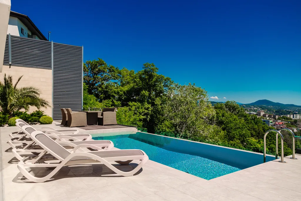 Вилла с потрясающим видом на море и Сочи