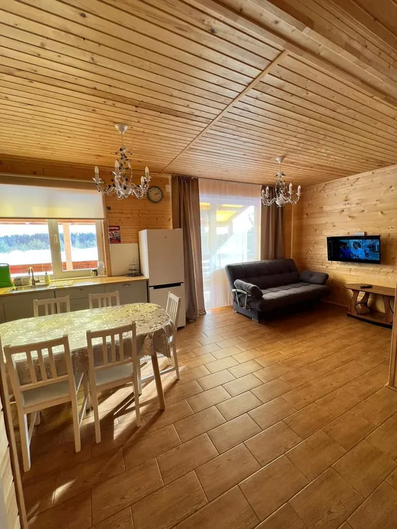 Дом рядом со спортивными базами