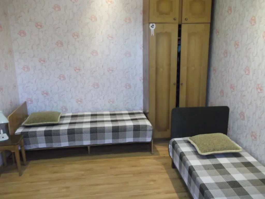 Часть дома с двумя комнатами