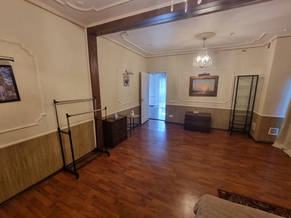 Вилла в парке XVIII века