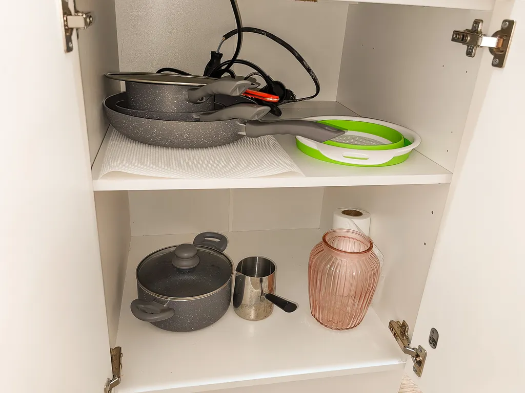 Уютные апартаменты с видом на лес и набережной у дома