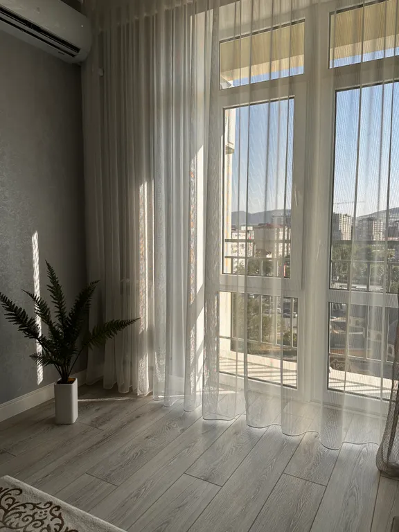 Квартира Квартира рядом с морем, в самом развитом р-не города с видом на горы — Махачкала