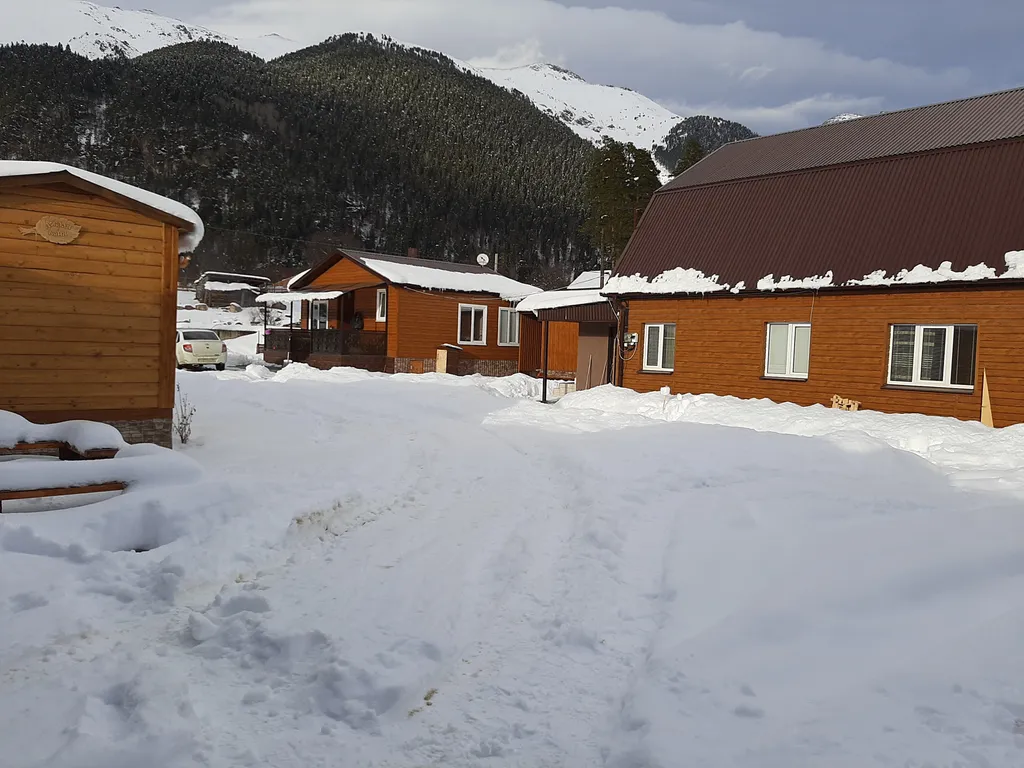 8-комнатный Дом