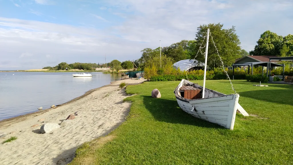 Квартира 2-комнатная Квартира — Рыбачий