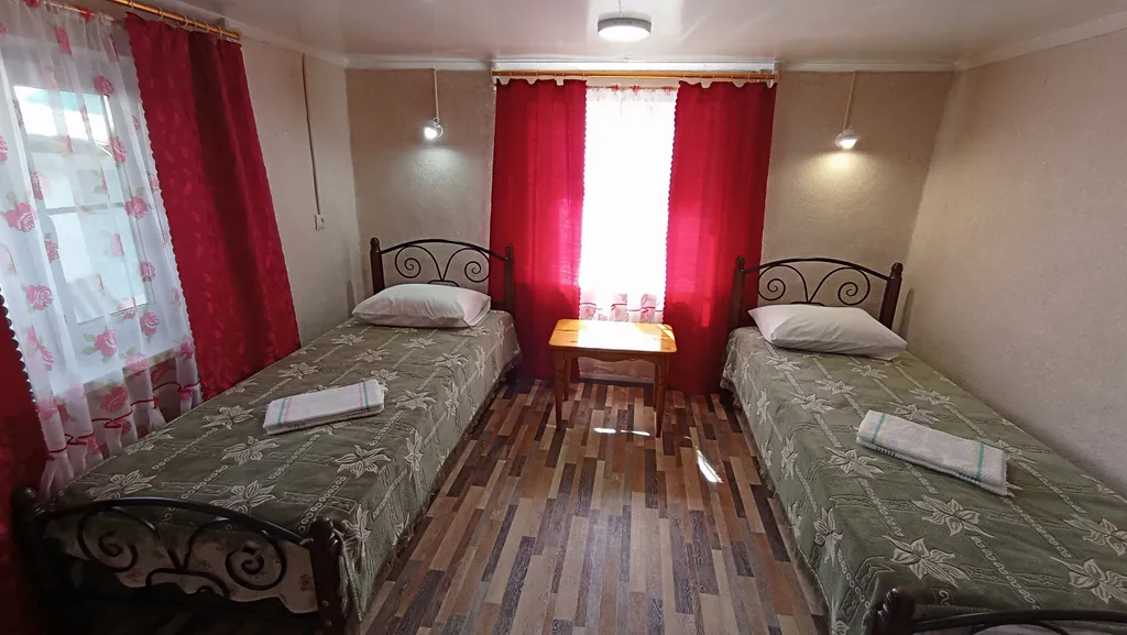 Коттедж Домик в тихом месте возле горной реки — аренда посуточно в Зеленчукская