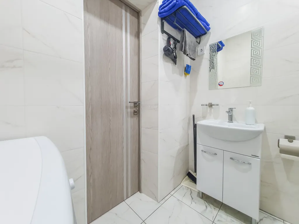 Отдельный дом на первой линии Азовского моря