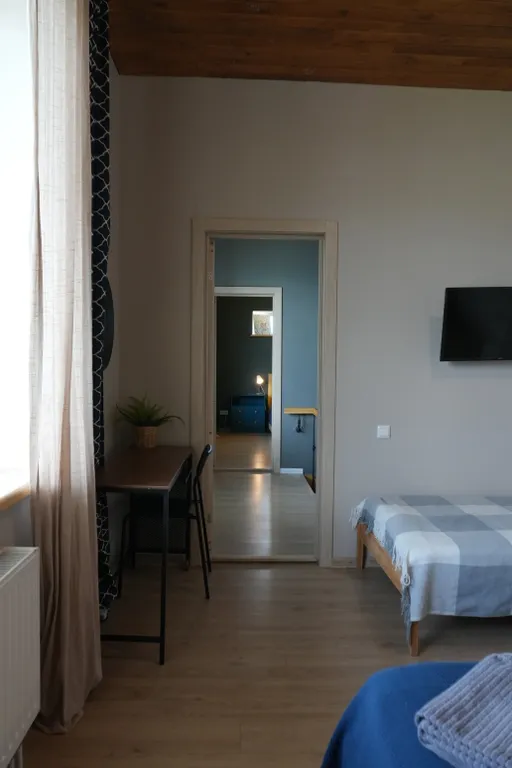 Вилла на берегу озера