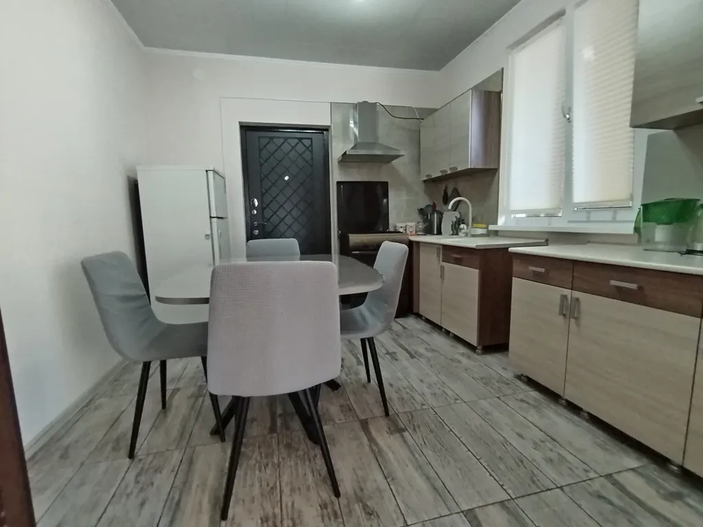 Этаж под ключ у моря в Вардане