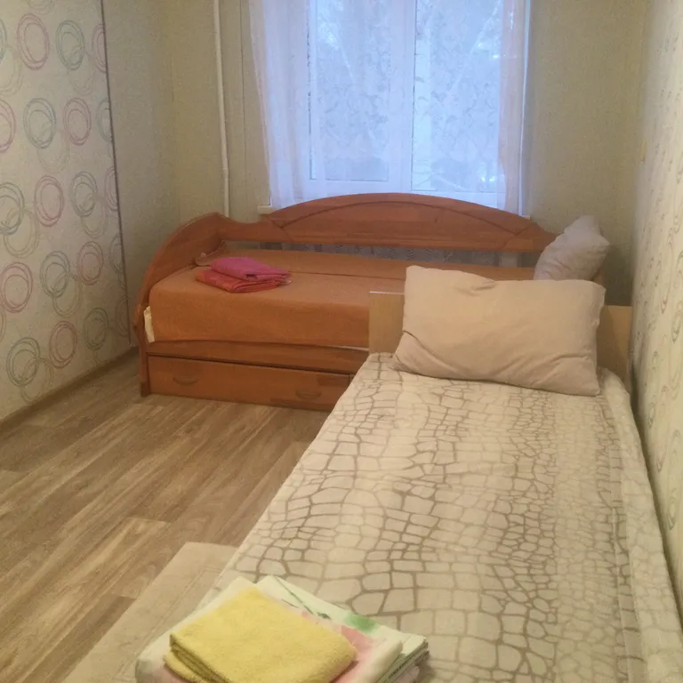 Двухкомнатная квартира с видом на купола церкви и мемориал