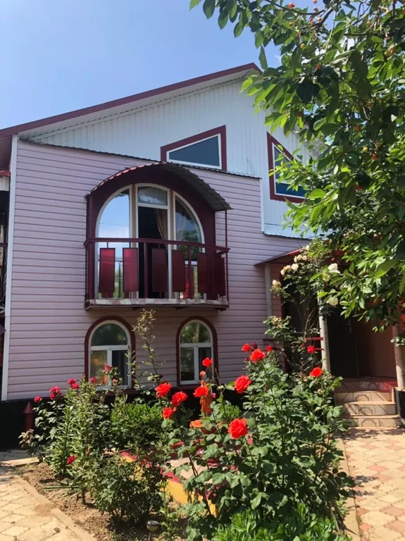 Коттедж Уютный дом в станице Голубицкой — аренда посуточно в Голубицкая