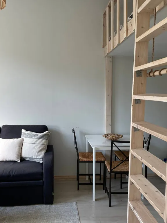 Cozy & Central Loft in Finnish wooden house 1914