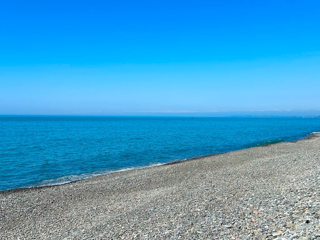 Просторный апартамент с видом на горы и море Crowne Plaza