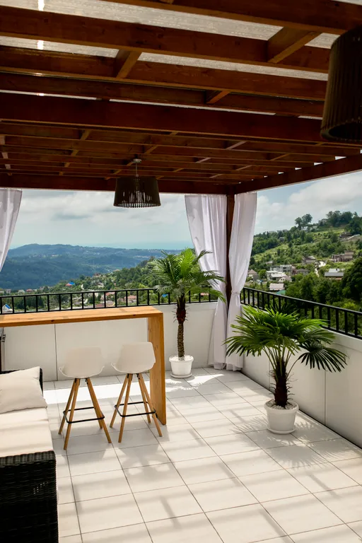 Вилла с теплым бассейном