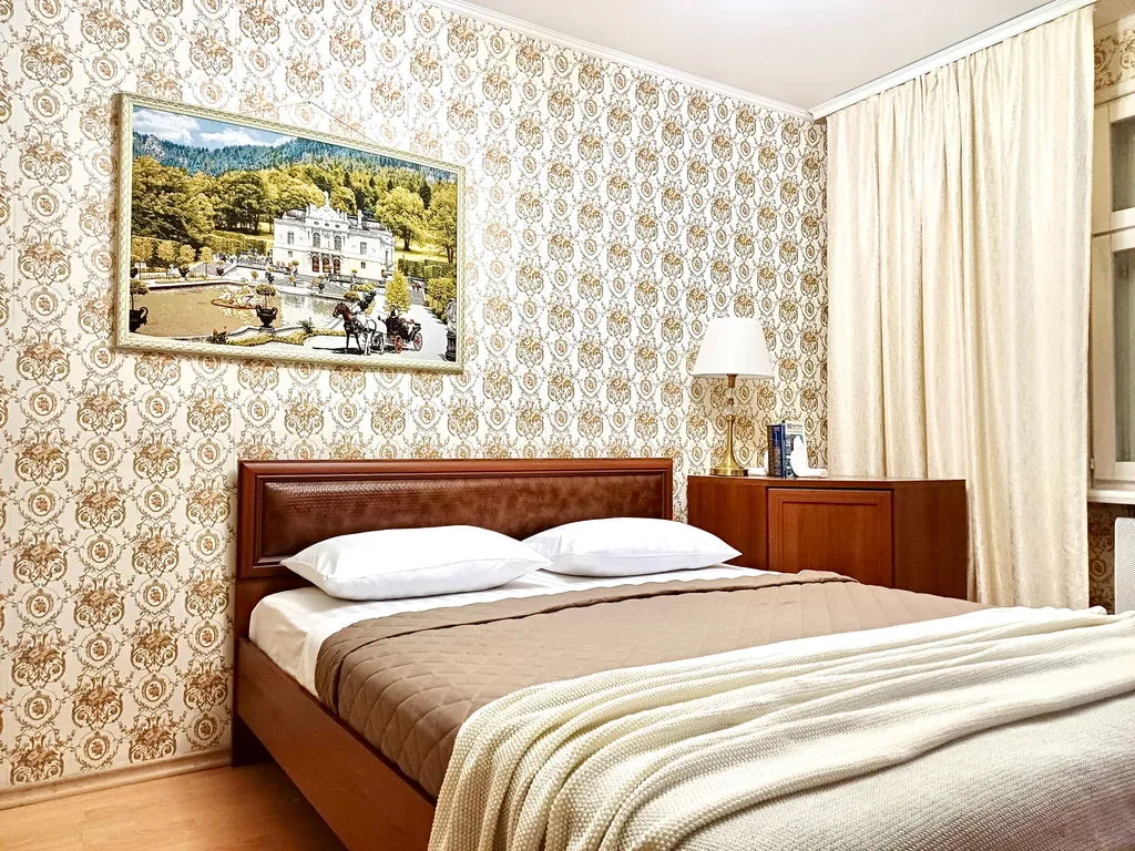 Уютная квартира в шаге от станции метро Проспект Космонавтов — аренда посуточно в Екатеринбург