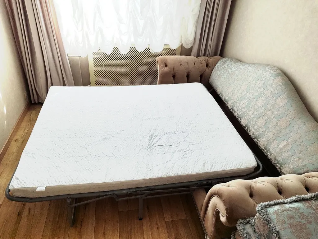 Сталинка у Кремля в центре