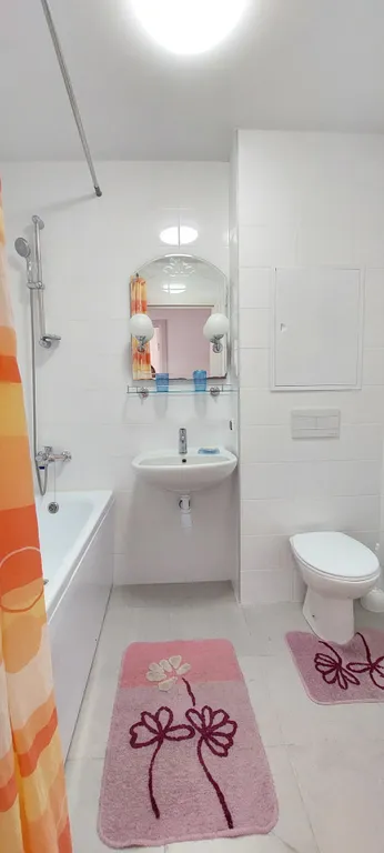 Большая квартира рядом с метро