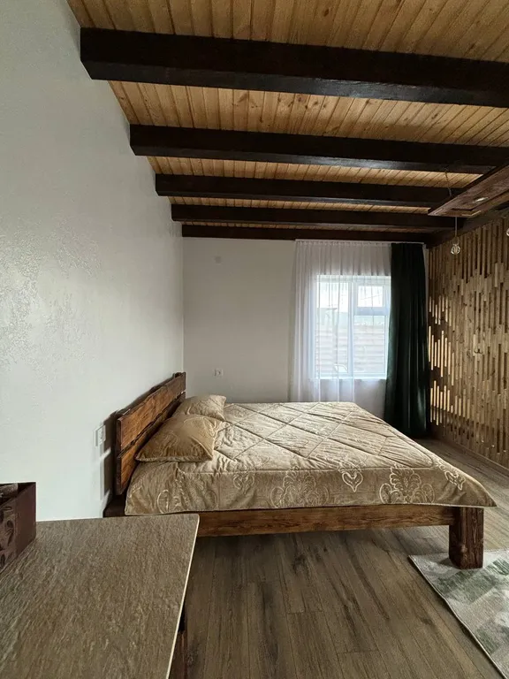 Домик на краю обрыва