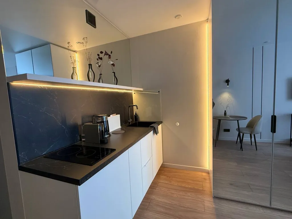 Студия Вишневая на Романовской