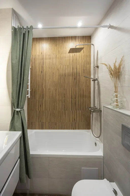 Студия в сосновом лесу у моря