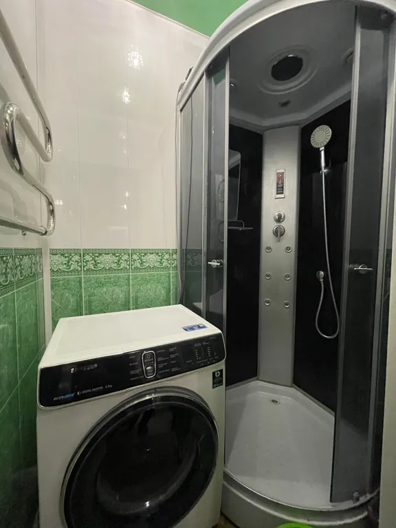 2-комнатная квартира с хорошим ремонтом в новом доме