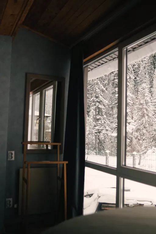 Новенький коттедж на большую компанию