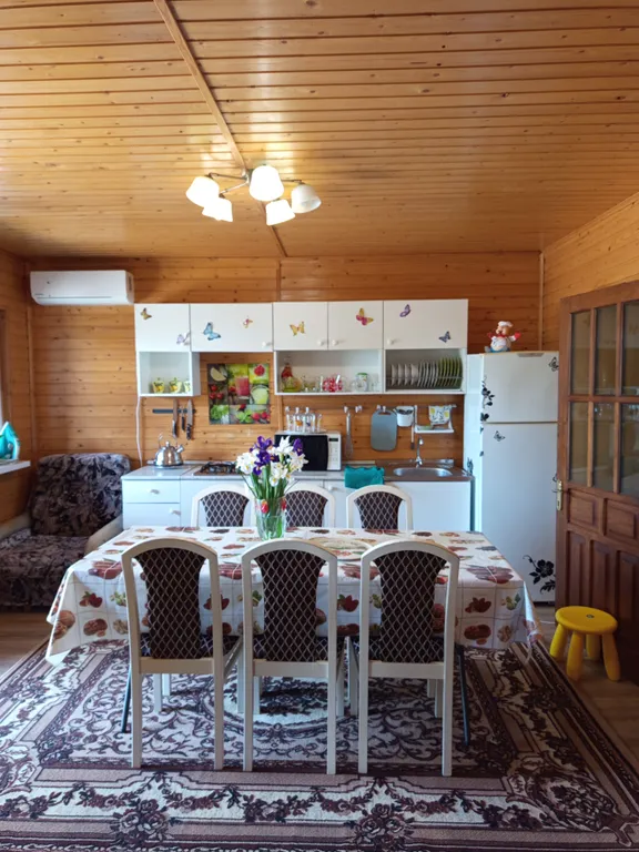 Дом с бассейном у моря