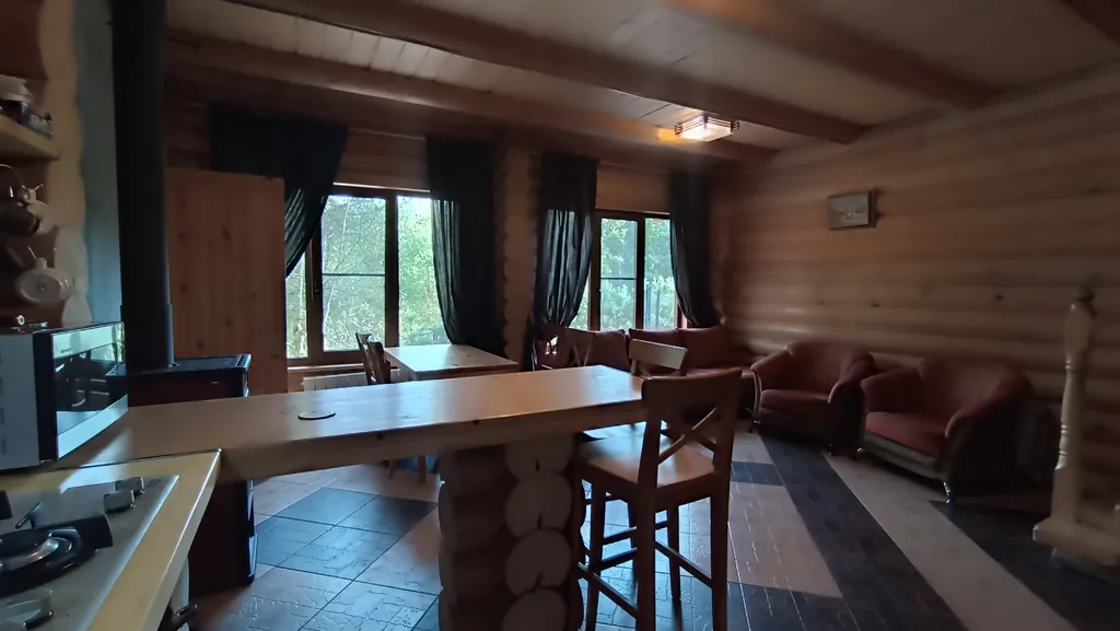 Дом на озере