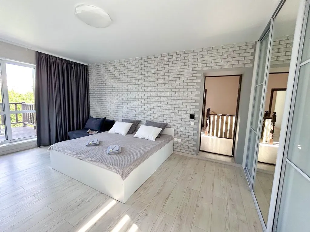 Дом у набережной