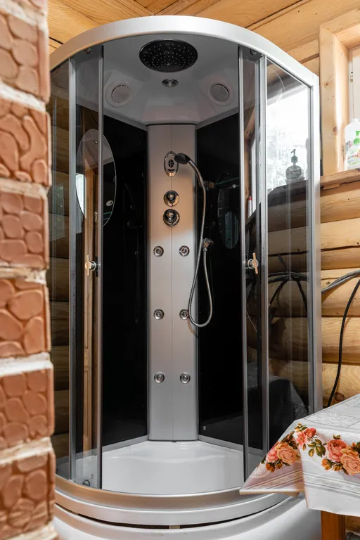 Дом 1 в лесу у реки