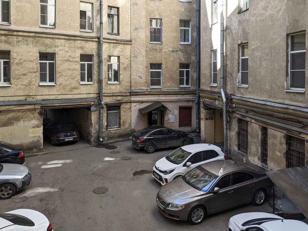 1-комнатная квартира у знаменитого крейсера Аврора