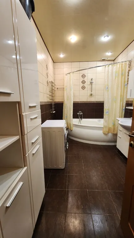 Дом с отдельным двором рядом с Театральной площадью