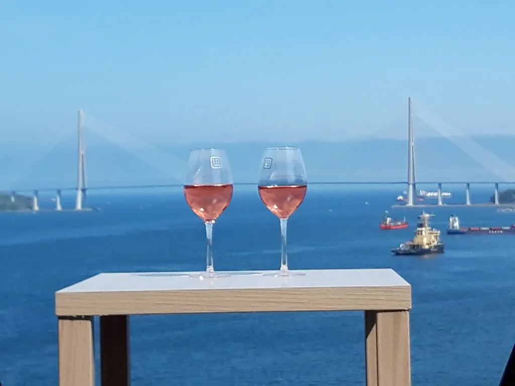 Апартамент с уникальным видом на море и террасой