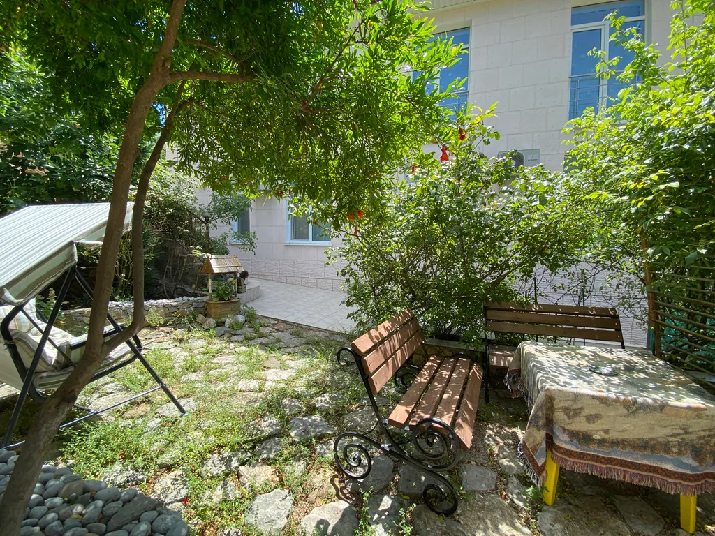 Дом в Гаспре рядом с заповедником возле Солнечной тропы