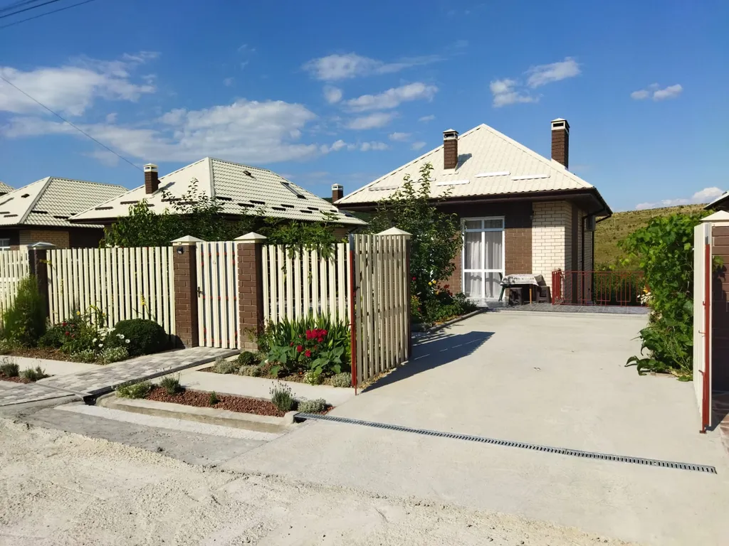 Дом с участком 2 сотки