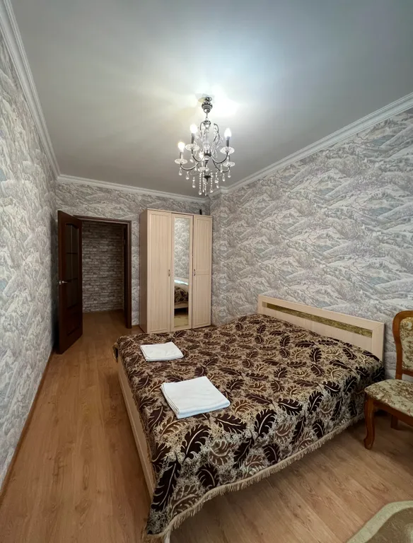 Отличная двухкомнатная квартира в элитном доме на Республики