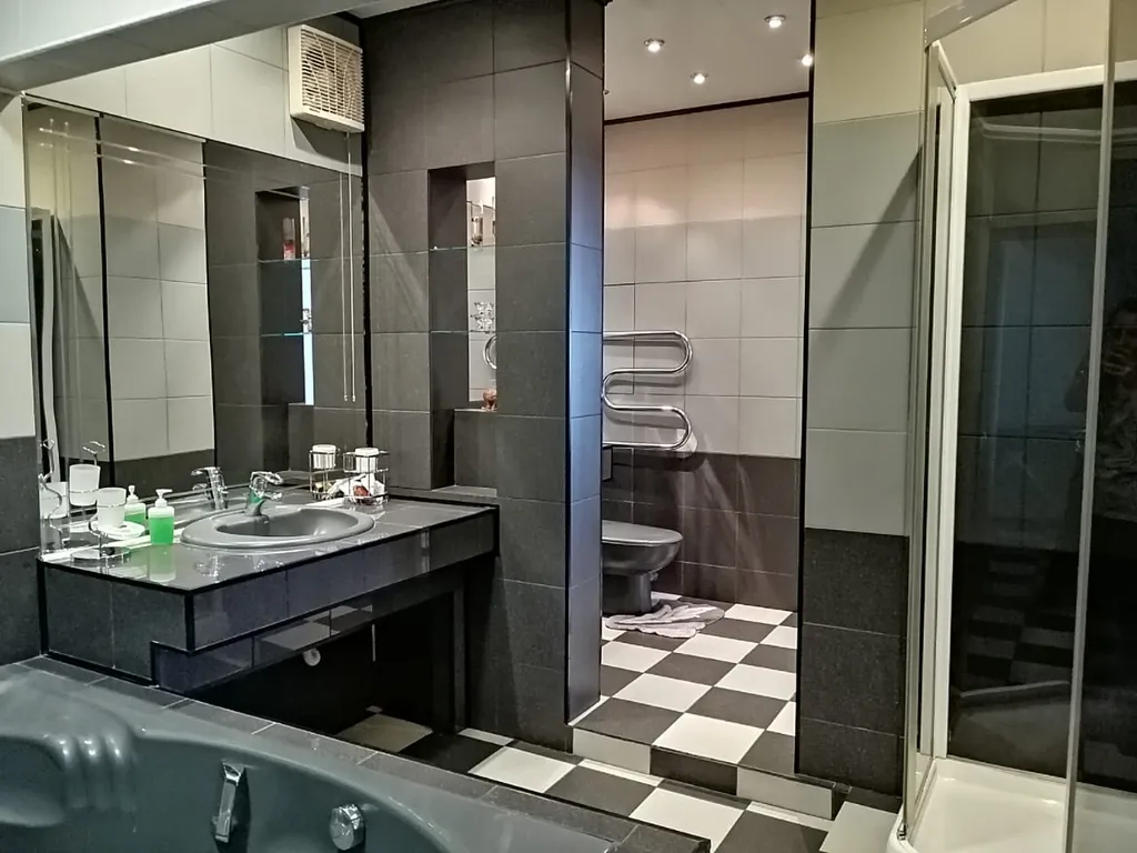 4-комнатная Квартира