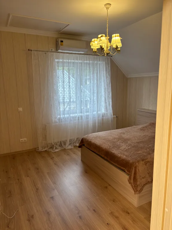 Уютный дом в лесном массиве возле красивых озер