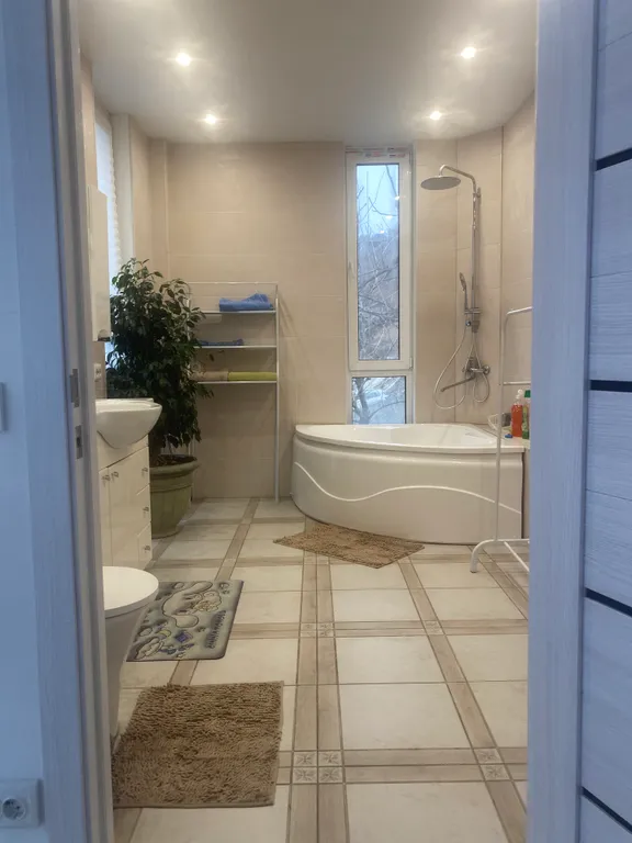 Дом в красивом районе